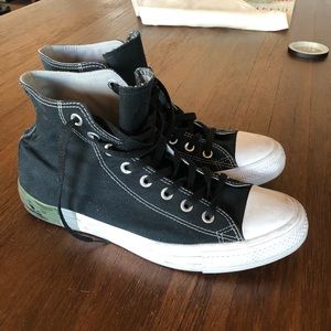 Men’s Black converse sneakers sz 10